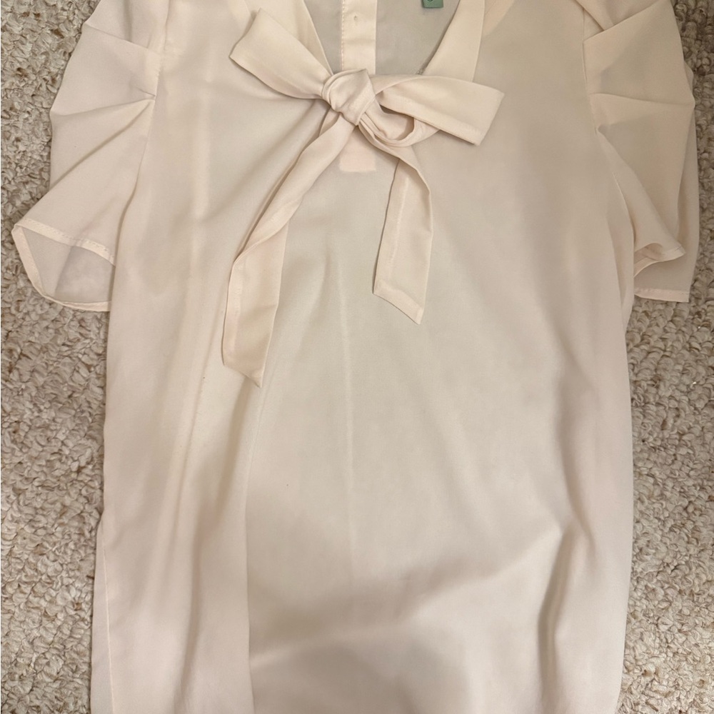 Elegant Cream Blouse with Bow Detail